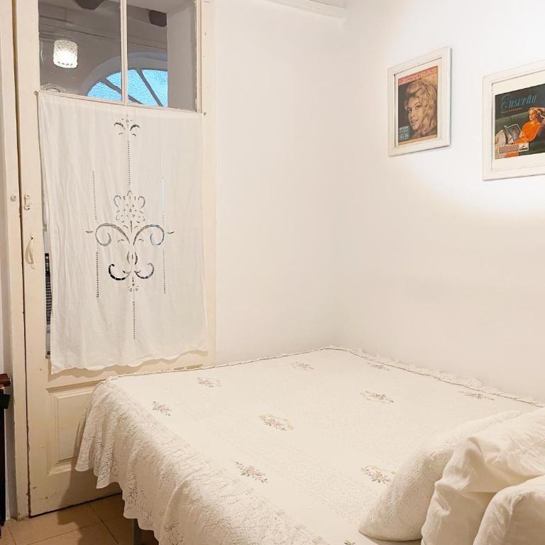 Vintage home - Three-Bedroom Apartment - 21