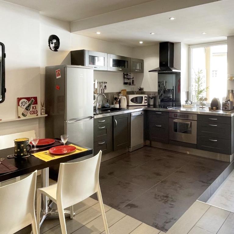 SUR LE THIOU, Cosy 2 pers, en vieille ville - One-Bedroom Apartment - 7
