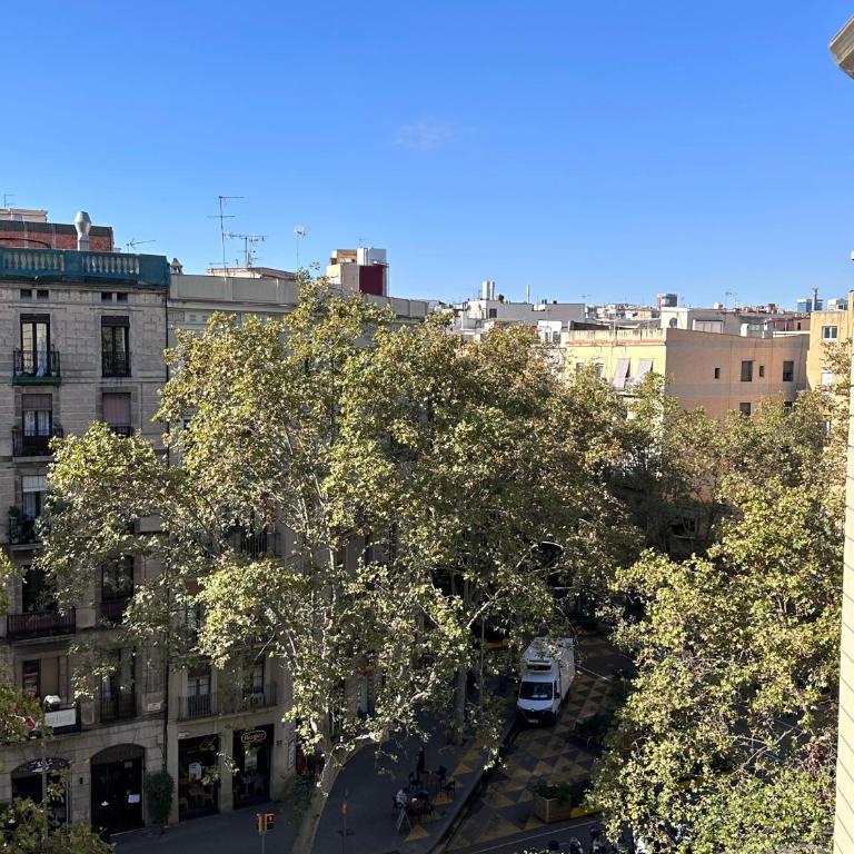 Precioso apartamento en Ronda Sant Pau - Two-Bedroom Apartment - 20