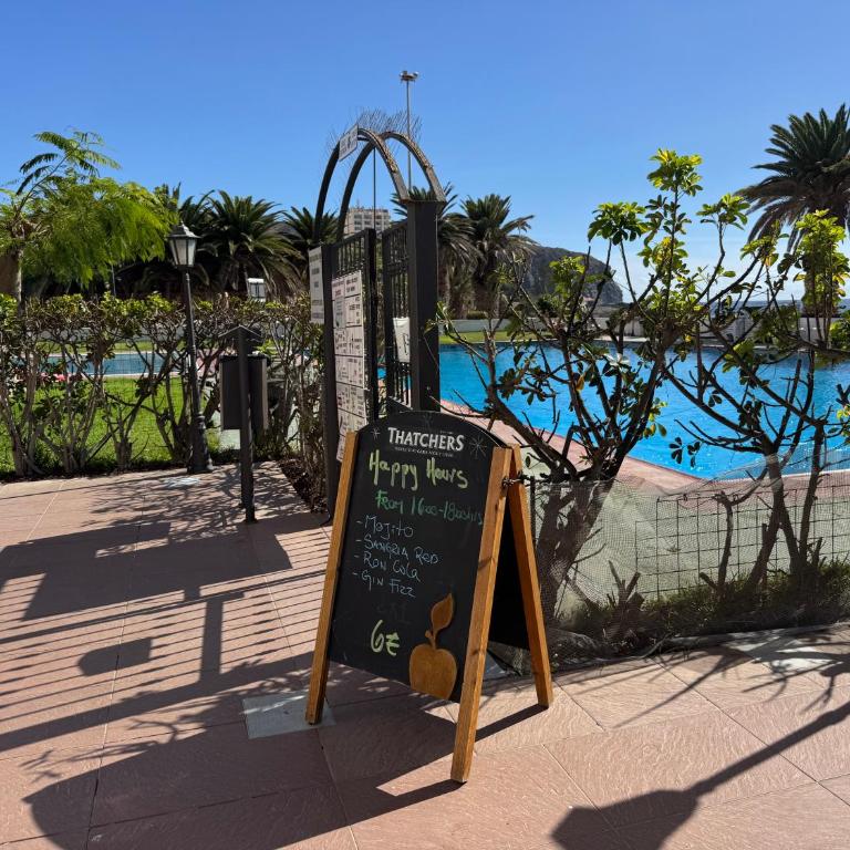 NEW THE TERRACE BY THE SEA -Infinity views & Aircond- Comodoro, Los Cristianos, Tenerife - Apartamento de 1 dormitorio - 45
