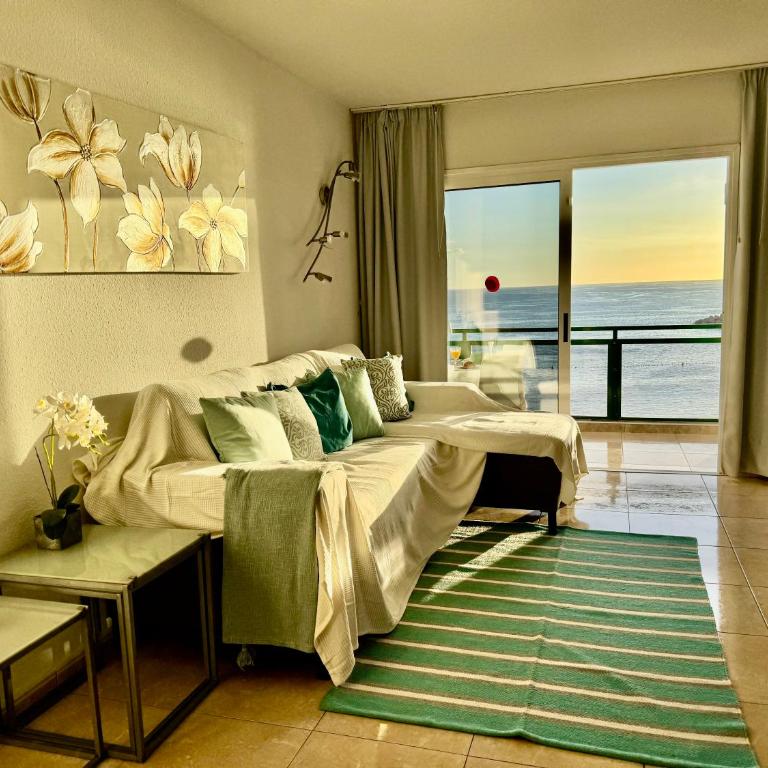 NEW THE TERRACE BY THE SEA -Infinity views & Aircond- Comodoro, Los Cristianos, Tenerife - Apartamento de 1 dormitorio - 55