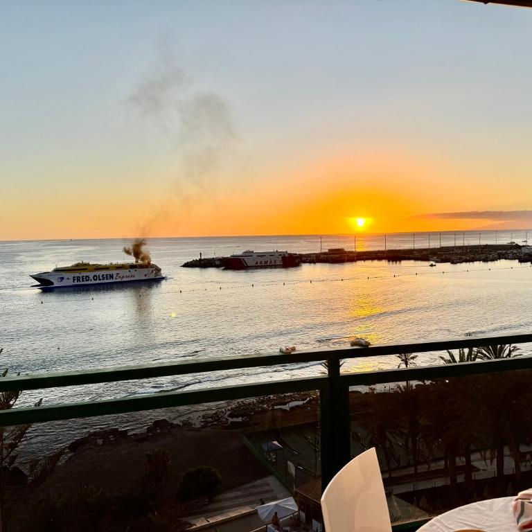 NEW THE TERRACE BY THE SEA -Infinity views & Aircond- Comodoro, Los Cristianos, Tenerife - Apartamento de 1 dormitorio - 64