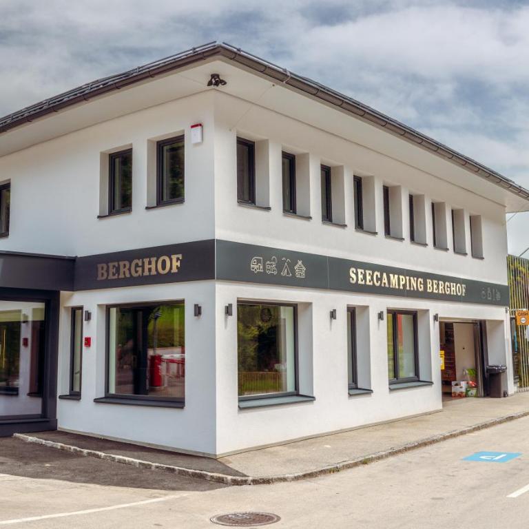 Seecamping Berghof - Mobilheime - Mobilheim mit Terrasse - 9