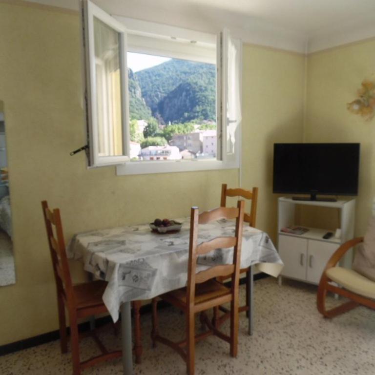 Studio confortable pour 2 pers, animaux acceptés, parking, WiFi - Studio - 10
