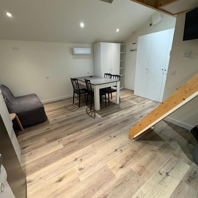 L'Epinette - Gîte de groupe et salle de réception - Appartement 2 Chambres - 7