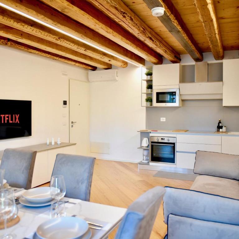 Udine Urban Nest - Appartamento con 2 Camere da Letto - 1