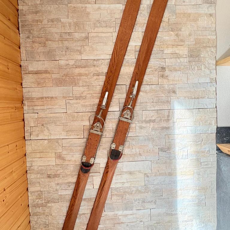 Chalet rénové, charme montagnard et confort moderne - Three-Bedroom Apartment - 6