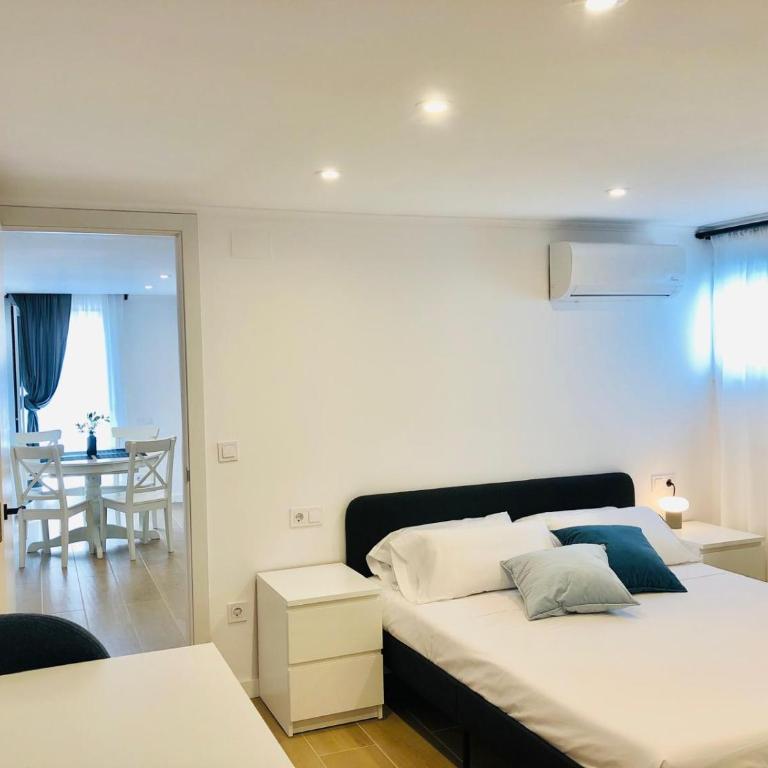 101 - Beachside Renovated 1BR apt w private garden - Apartamento de 1 dormitorio - 2