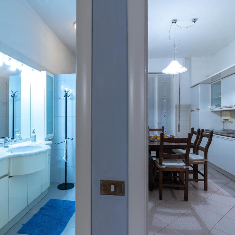 Novoli Comfort Apartment Balcony & Tramvia - Appartamento Deluxe con 2 Camere da Letto - 15