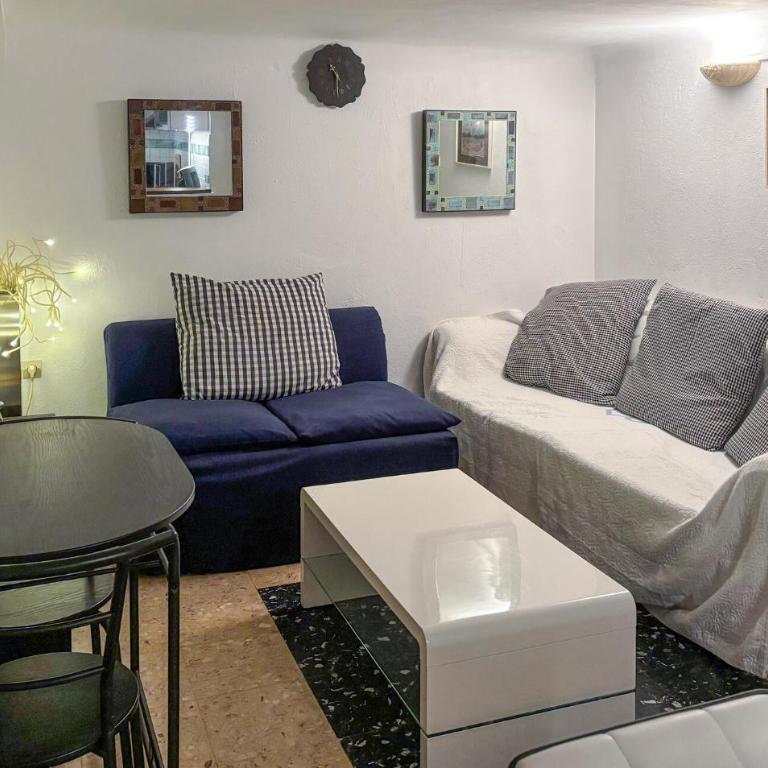 Lovely Apartment In Cogolin With Swimming Pool - Apartment mit 2 Schlafzimmern - 3