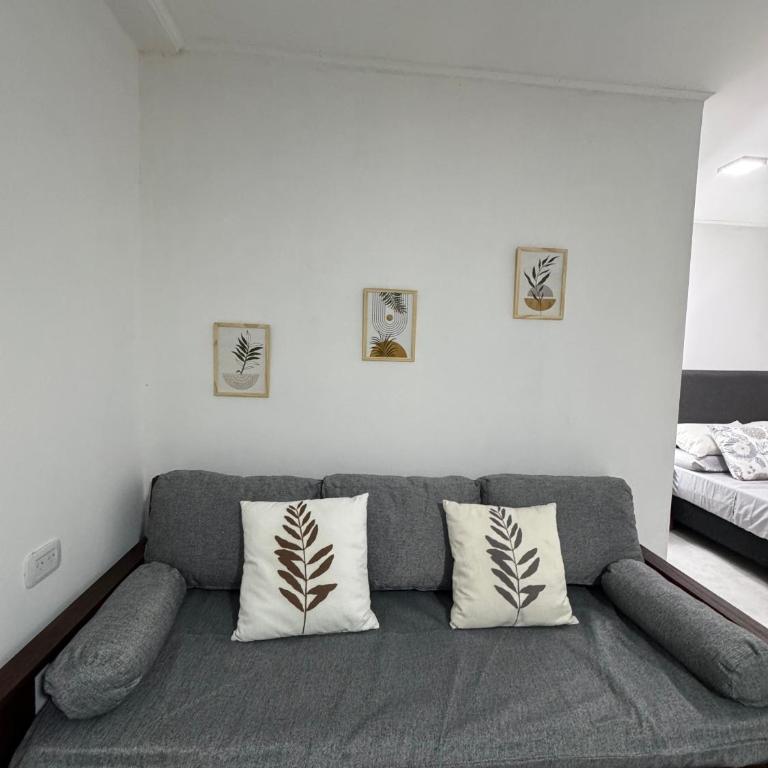 Dpto equipado - Frente a plaza y cerca del centro - Apartamento de 1 dormitorio - 3