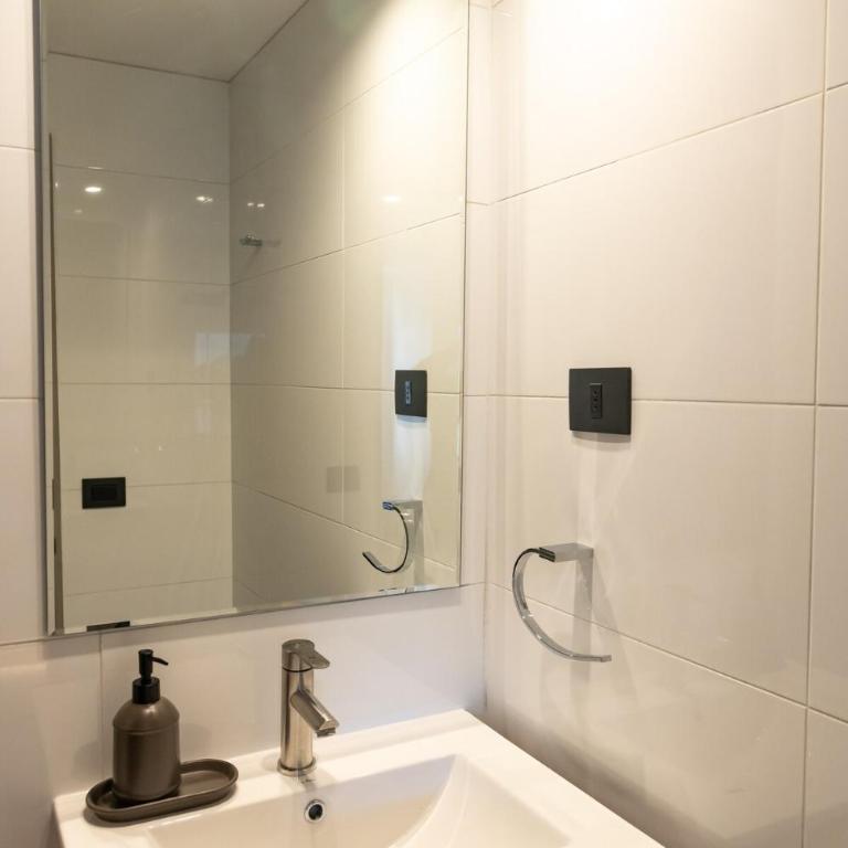 Modern and Cozy Apartment in Santiago - One-Bedroom Apartment with Balcony - 18