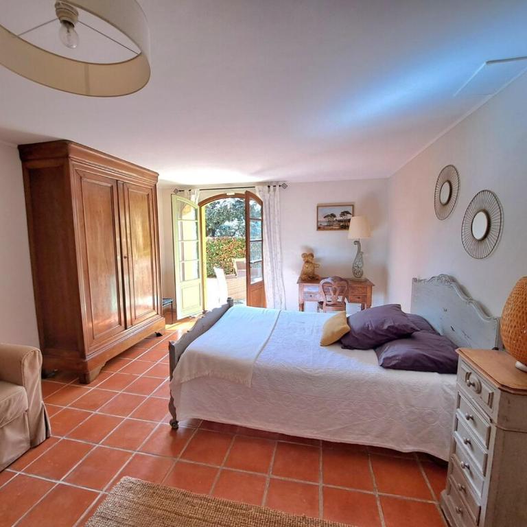 Rez de jardin villa independant Presqu'ile de Giens - Apartment - 16
