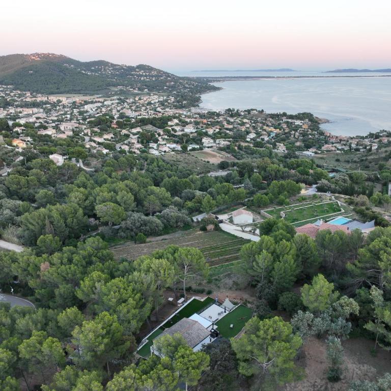 Résidences des Peyrons vue mer et les Iles d'Or - Maison 2 Chambres - 23