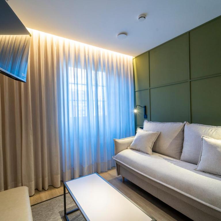 Heritage Suites Oviedo - Apartamento Deluxe - 23