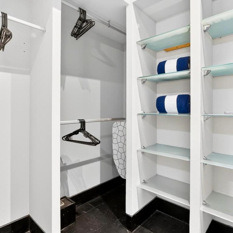 Tranquil Avalon Condo, Garden Access & Bay View - Apartamento de 2 dormitorios - 21