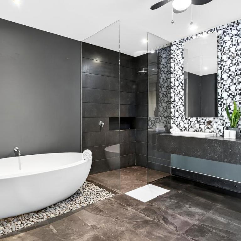 Tranquil Avalon Condo, Garden Access & Bay View - Apartamento de 2 dormitorios - 20