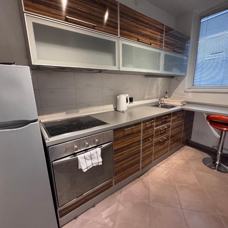City View Apartments - Studio - 9
