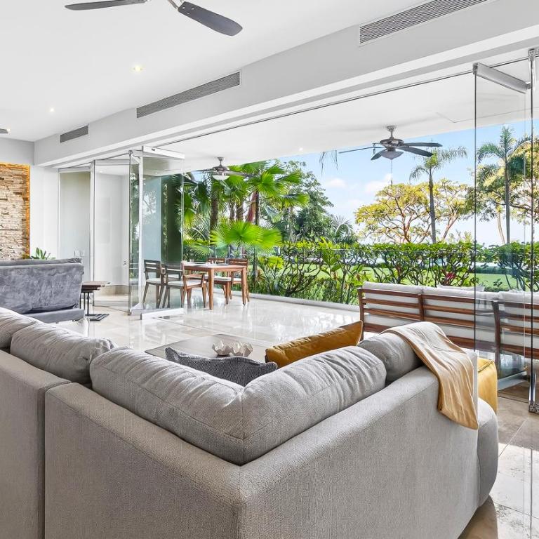 Tranquil Avalon Condo, Garden Access & Bay View - Apartamento de 2 dormitorios - 1