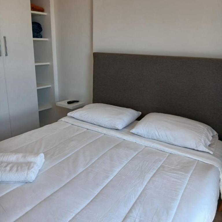1 BR apt in Molas Lopez near Shop del Sol - Apartment - 9