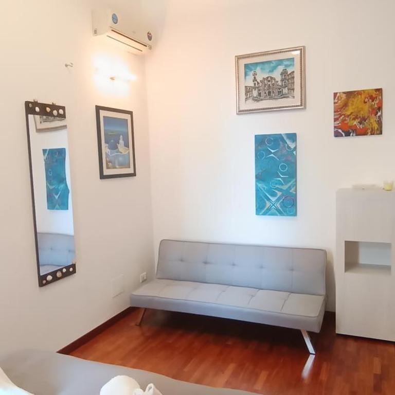 Casa Flora - Two-Bedroom Deluxe Apartment with Balcony - 40