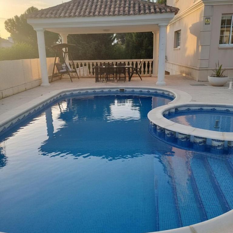 Costa Dorada Villa - Pool BBQ Beach 5min - Villa con piscina privada - 3