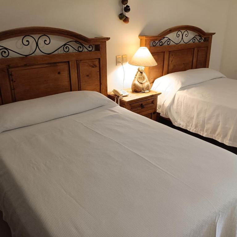 Hotel Hacienda Bugambilias La Paz - Habitación Doble Estándar con 2 camas dobles - 10