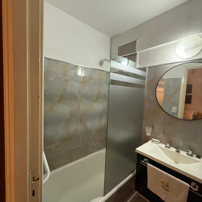 Departamento Centrico 2 amb a la calle - One-Bedroom Apartment - 18