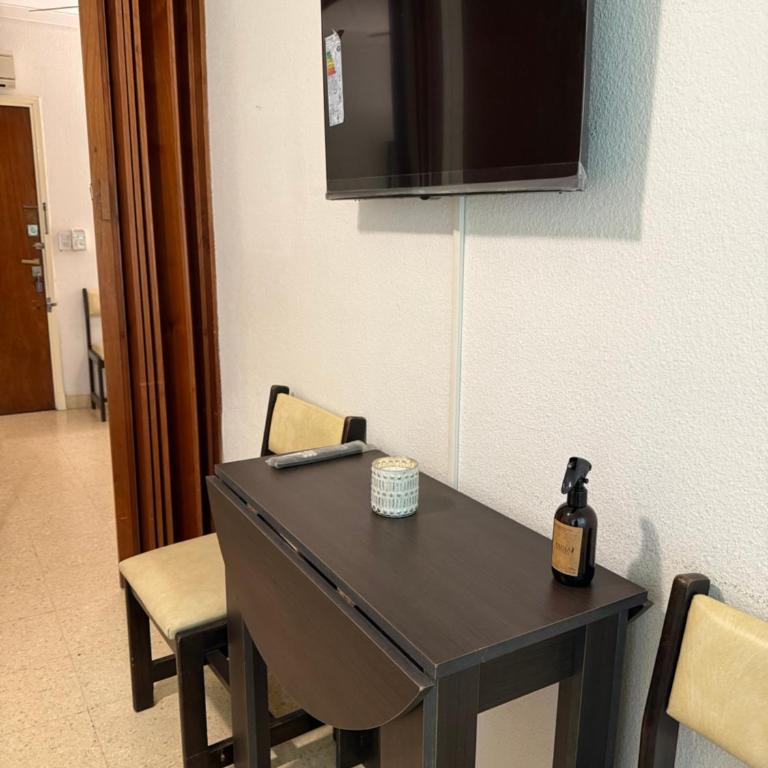 Departamento Centrico 2 amb a la calle - One-Bedroom Apartment - 6
