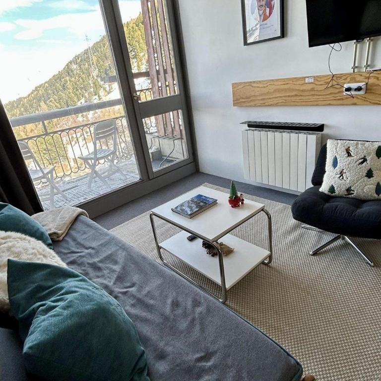 Studio rénové proche centre, balcon, 5 couchages, WIFI inclus - Studio - 2