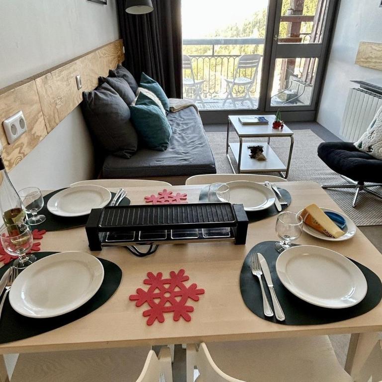 Studio rénové proche centre, balcon, 5 couchages, WIFI inclus - Studio - 6