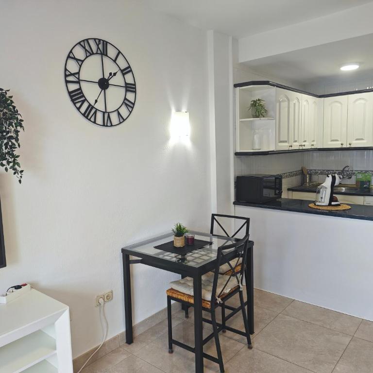 BenalBeach with Sea View - One-Bedroom Apartment - 19
