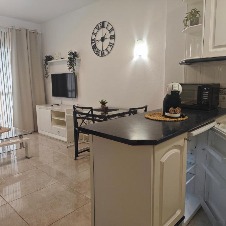 BenalBeach with Sea View - One-Bedroom Apartment - 8