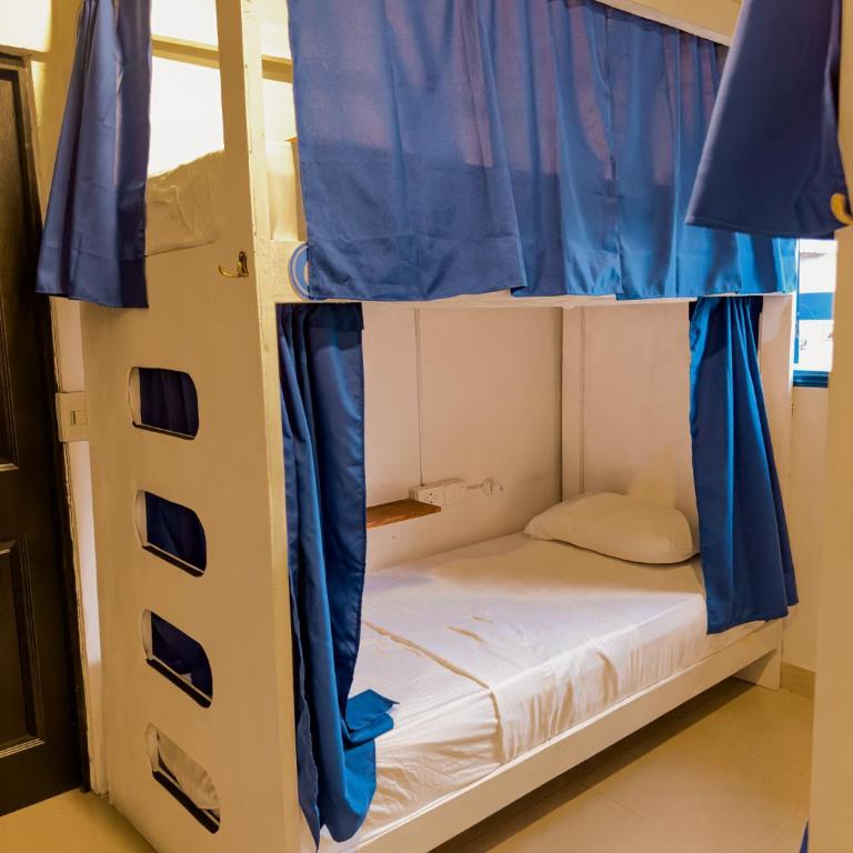 Casa del Puerto Hostel & Suites - Cama en habitación compartida mixta de 4 camas - 4