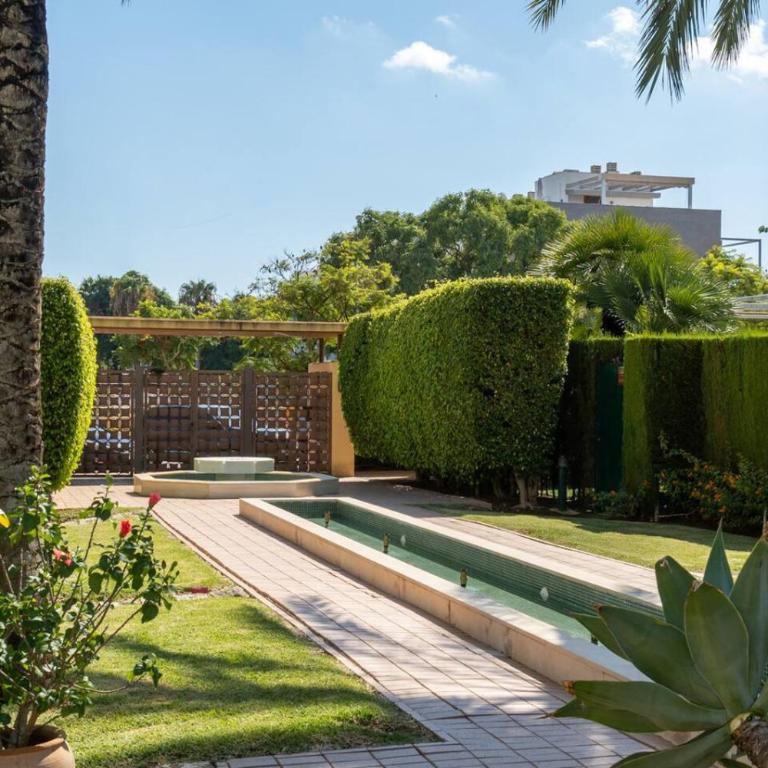 Steps to Arenal Beach - 4BR Home, Pool, Garage & BBQ - Casa - 15