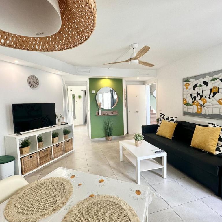Pineapple Sorbet piscina, doble terraza, cocina completa y WIFI - Apartment - 1