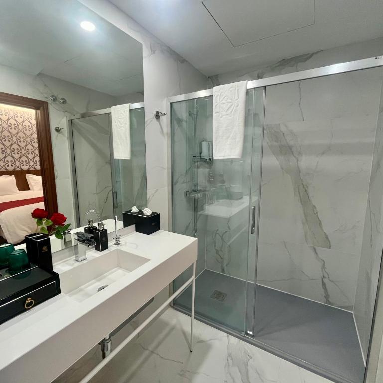 Hotel Boutique Casón De Los López - Habitación Doble Deluxe con balcón - 11