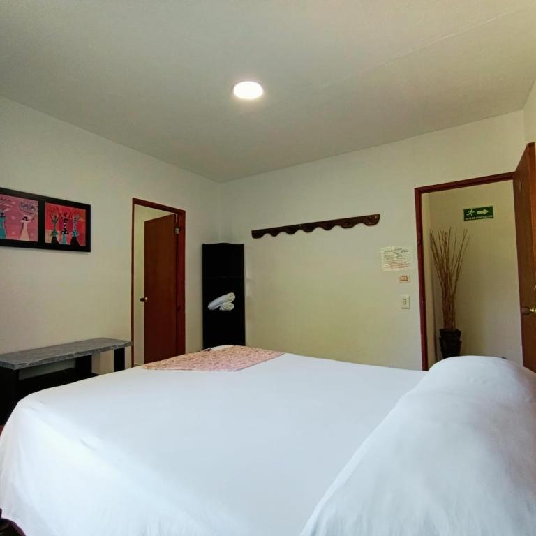 The Rock House Eco - Habitación Doble con baño privado - 9