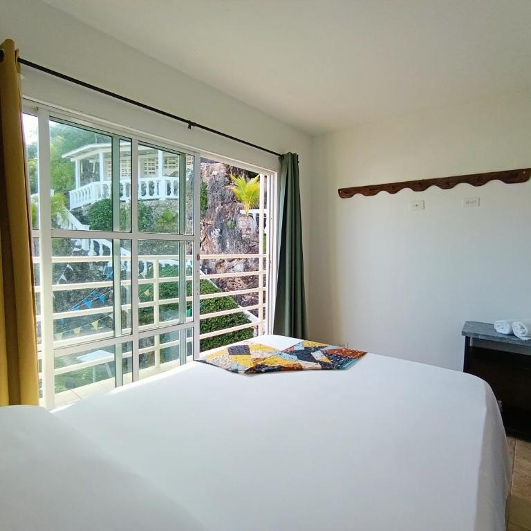 The Rock House Eco - Habitación Doble con baño privado - 4