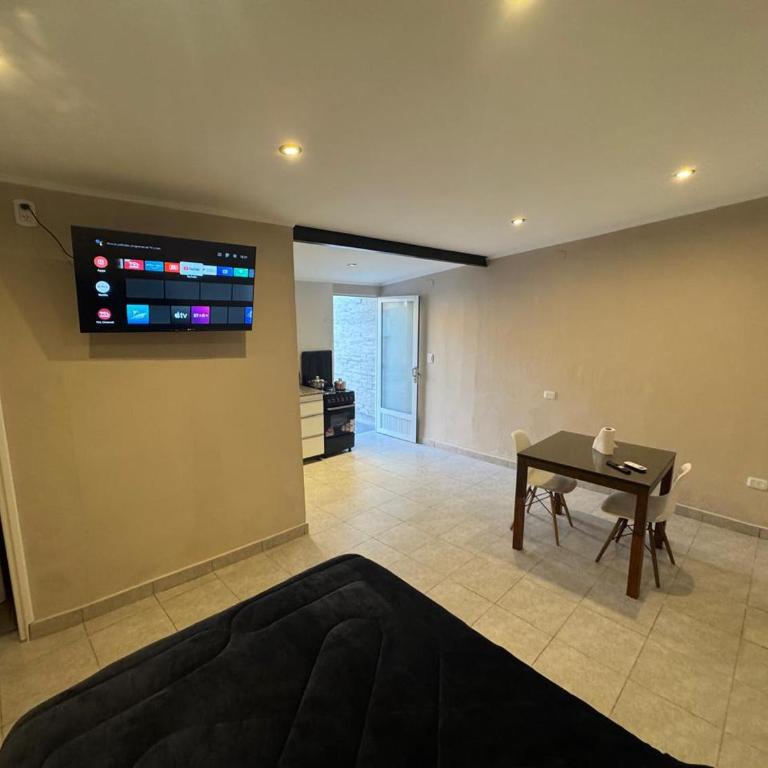 Colon 533 Mono-Ambiente - One-Bedroom House - 5