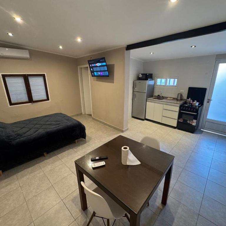 Colon 533 Mono-Ambiente - One-Bedroom House - 12