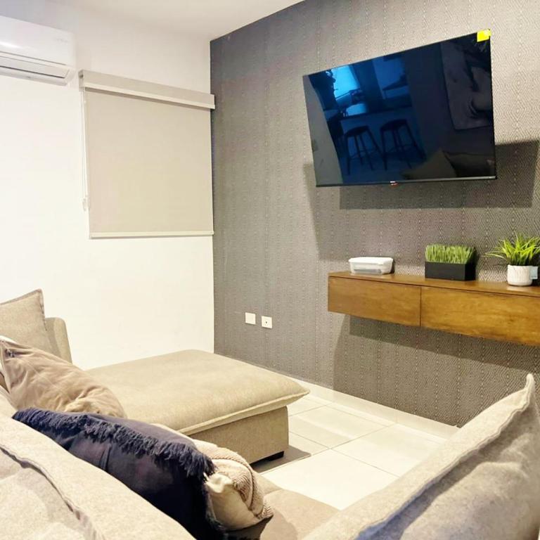 Departamento Moderno Azul Cielo - 2 Albercas - 3 Min Malecón y Playas - Apartamento de 3 dormitorios - 6