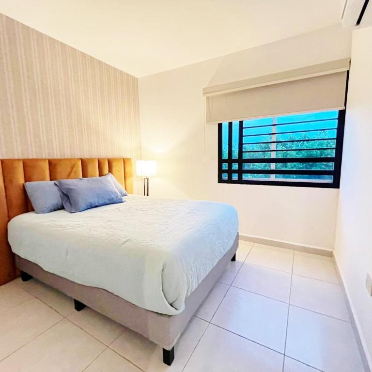 Departamento Moderno Azul Cielo - 2 Albercas - 3 Min Malecón y Playas - Apartamento de 3 dormitorios - 10