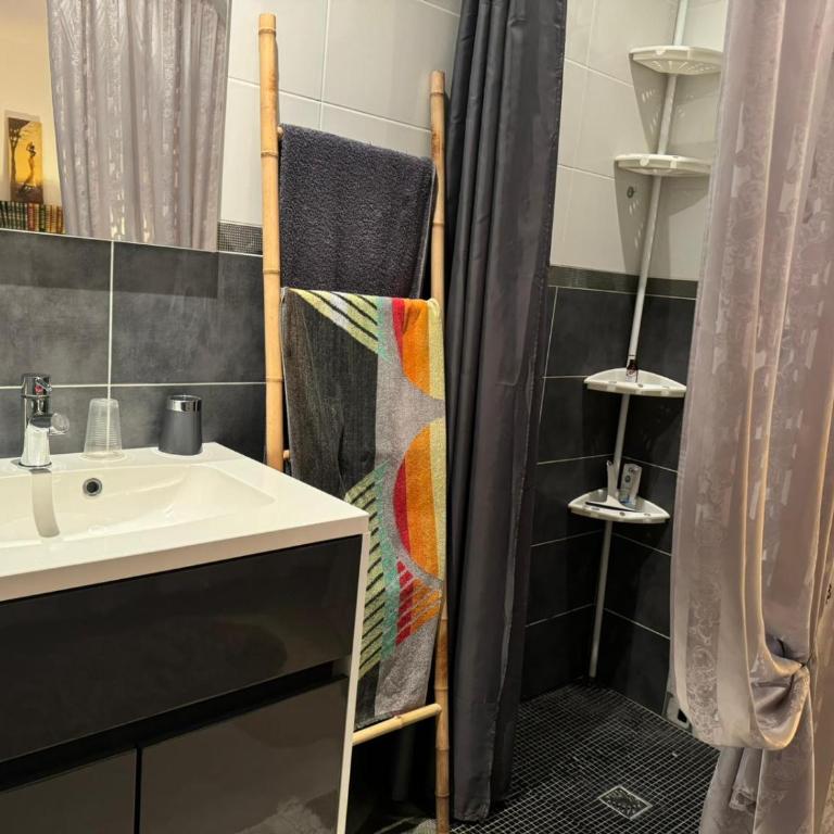 Chambre d'hôtes - Chambre Double avec Salle de Bains Privative - 8