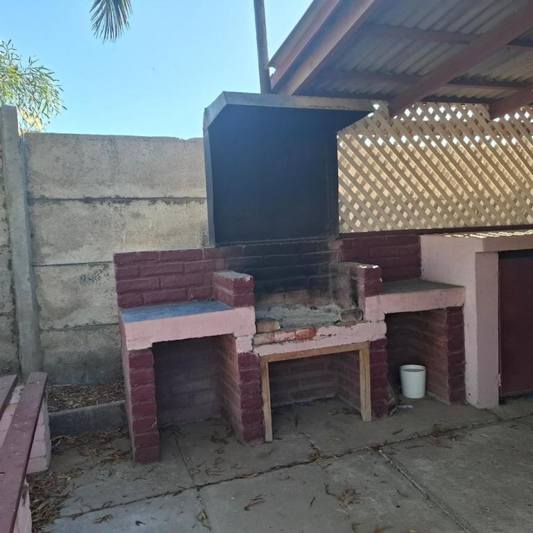 Cabaña para 6 personas cerca de la playa - Three-Bedroom Apartment - 7