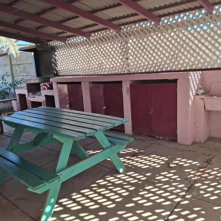 Cabaña para 6 personas cerca de la playa - Three-Bedroom Apartment - 11