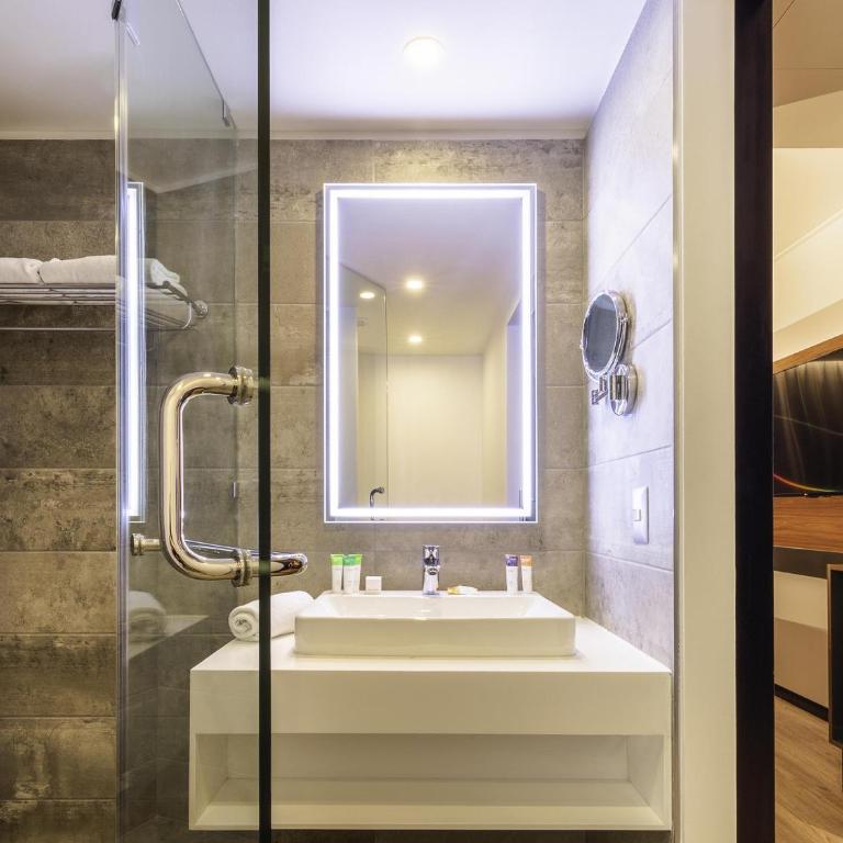 Novotel Santiago Providencia - Habitación Superior con cama extragrande - 2