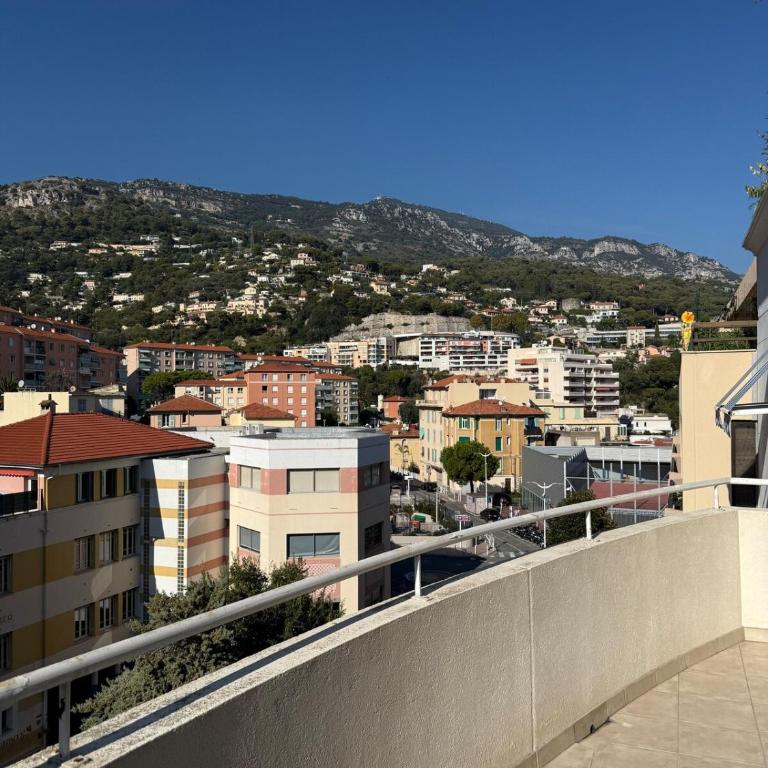 Big, comfortable studio minutes from MC borders - Appartement 1 Chambre - 2