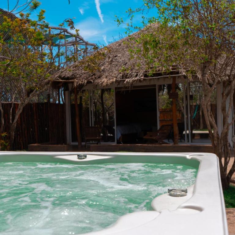 Palm Valley Cabins - Family Room with Garden View - 2