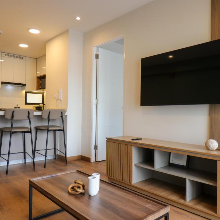 Schell in Miraflores by Wynwood House - Two-Bedroom Standard Apartment - 9